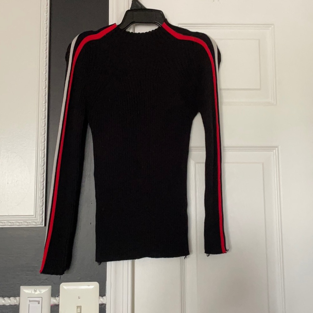Black, red, and white knit sweater S